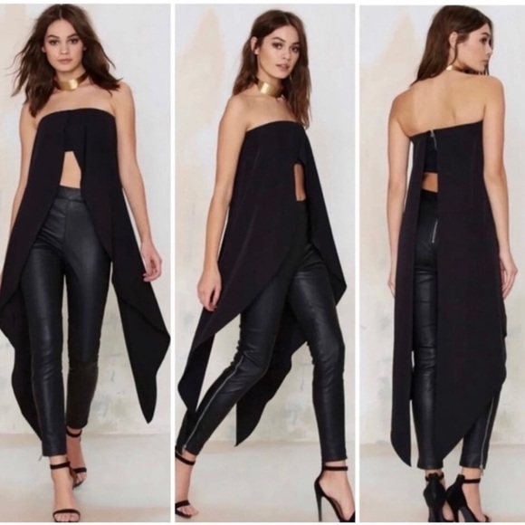 Lavish Alice Bandeau Maxi Cape
Crop Top in Black
Size XS, New with Tags - Picture 2 of 6